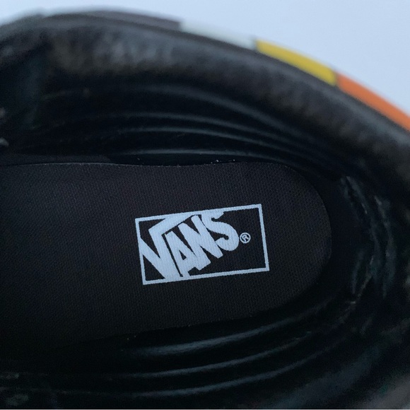 VANS Sk8-Hi Reissue Sneakers unisex Sz Men 5.5  Women 7 Black/ white/ multi - Picture 11 of 13